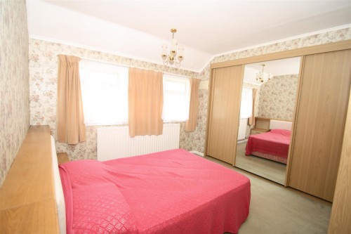 57 Westfield Road bed 1.JPG