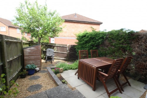 7 Bingham Close rear garden.JPG