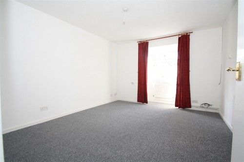 45 Durrans Court lounge.JPG