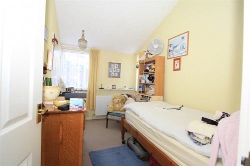52 Passmore bed 3.JPG