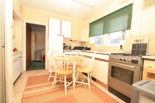 Whiteley Crescent, Bletchley, Milton Keynes - Photo 6