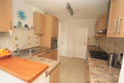 kitchen b.JPG kitchen b.JPG