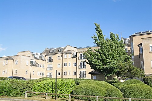Magnon Court, Lake Street, Leighton Buzzard - Photo 1