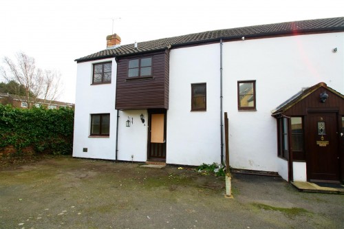 Bassett Road, Leighton Buzzard - Photo 1