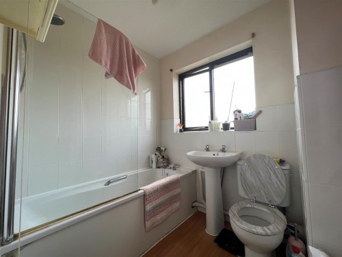 Bathroom.jpg