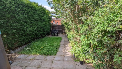 Garden.jpg Garden.jpg