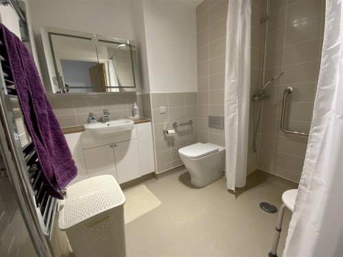 Wet room shower room