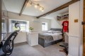 8590588-interior37.jpg