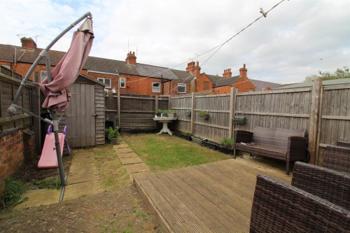 Garden.JPG Garden.JPG