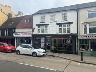 Click the photo for more details of Flat 2, Towcester, 120 Watling Street East