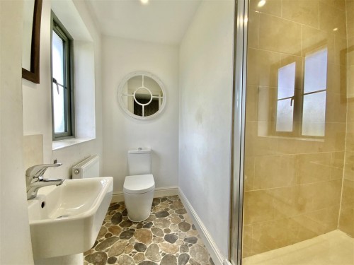 Bedroom 2 - En-suite