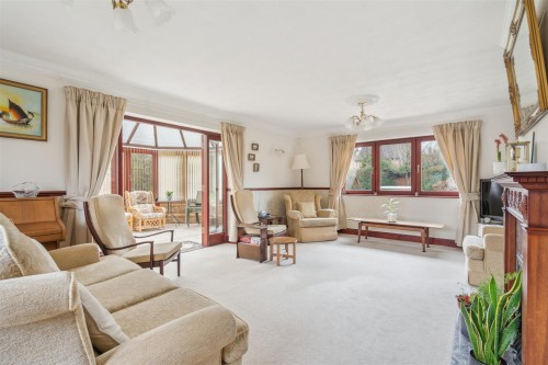 Ashpole Furlong, Loughton, Milton Keynes - Photo 3