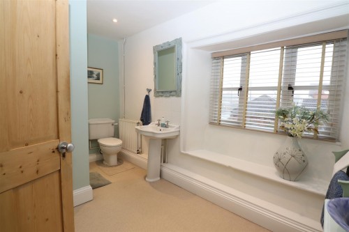 Bedroom 1 - Ensuite