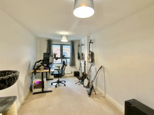 Lonsdale, Wolverton, Milton Keynes - Photo 5