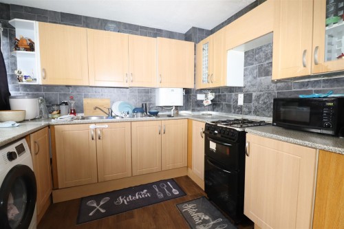 Gibbwin, Great Linford, Milton Keynes - Photo 7