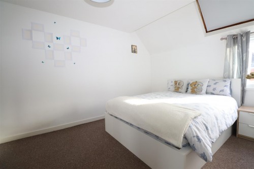 Gibbwin, Great Linford, Milton Keynes - Photo 8