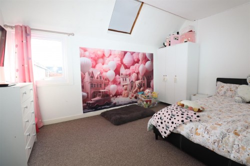 Gibbwin, Great Linford, Milton Keynes - Photo 9