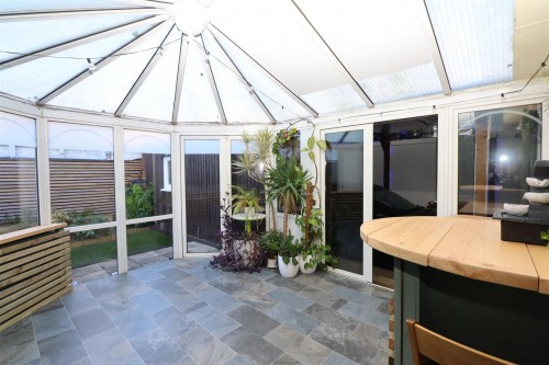 Eelbrook Avenue, Bradwell Common, Milton Keynes - Photo 4 Eelbrook Avenue, Bradwell Common, Milton Keynes - Photo 4