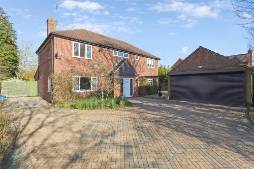 Tudor Gardens, Stony Stratford, Milton Keynes - Photo 1