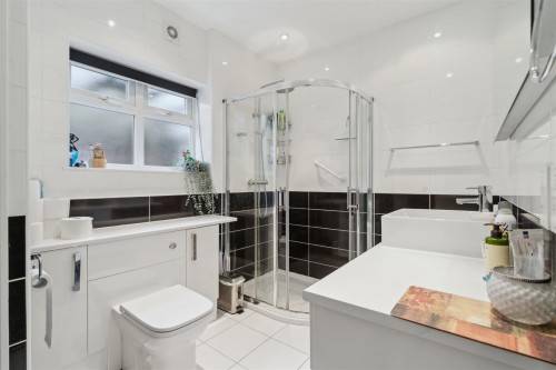 Bedroom 6 En-suite (Ground Floor)