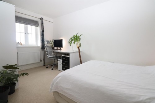 Harlow Crescent, Oxley Park, Milton Keynes - Photo 12