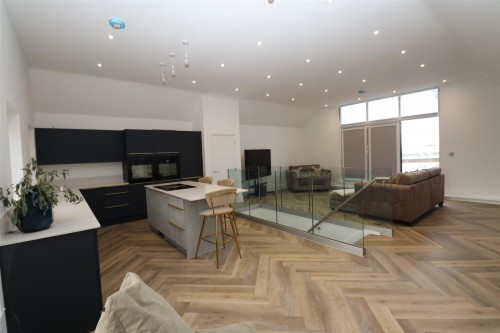 Stratford Road, Wolverton, Milton Keynes - Photo 1
