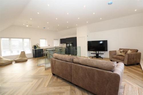 Stratford Road, Wolverton, Milton Keynes - Photo 11