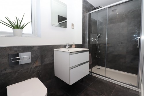 Stratford Road, Wolverton, Milton Keynes - Photo 13