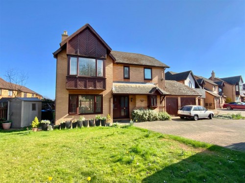 Cruickshank Grove, Crownhill, Milton Keynes - Photo 1