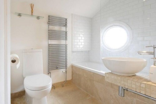 bathroom.jpeg