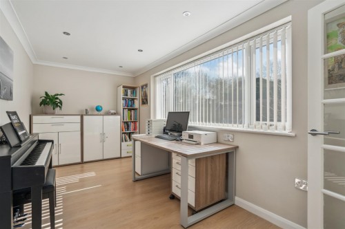 Belmont Court, Two Mile Ash, Milton Keynes - Photo 14