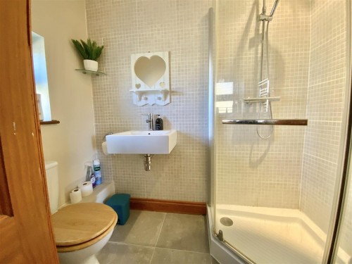 Bedroom 2 - Ensuite