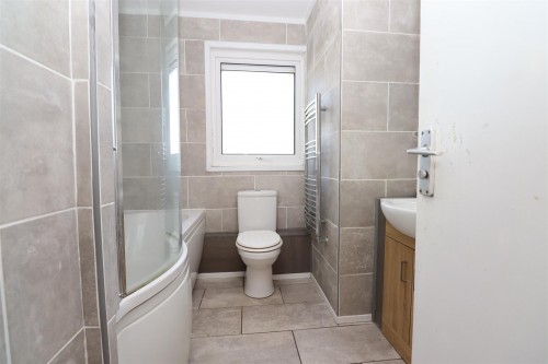Kingsfold, Bradville, Milton Keynes - Photo 13