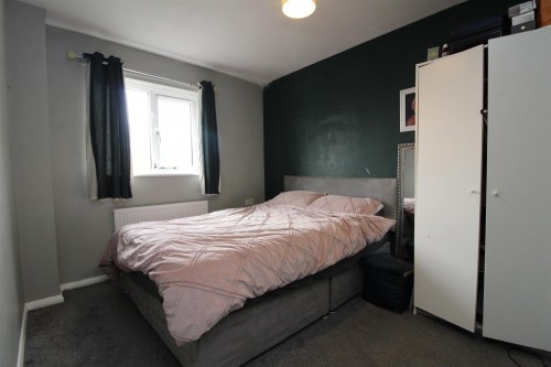 Bedroom 1.JPG