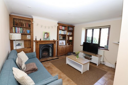 High Street, Potterspury, Towcester - Photo 2