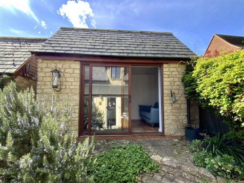 High Street, Potterspury, Towcester - Photo 14