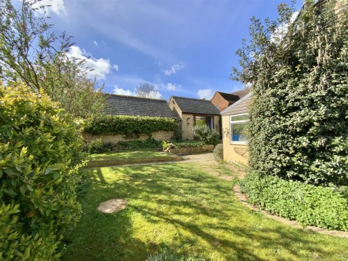 High Street, Potterspury, Towcester - Photo 18