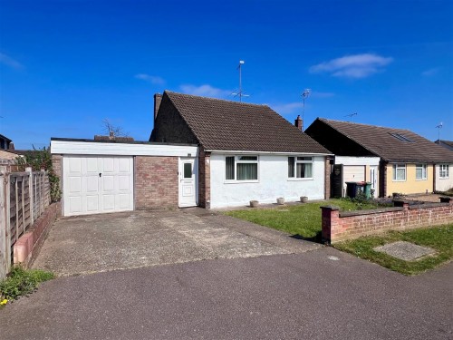 Miles Avenue, Leighton Buzzard - Photo 1