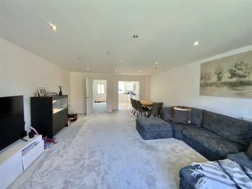 Blenheim Avenue, Stony Stratford, Milton Keynes - Photo 3