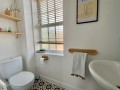 Cloakroom (First Floor)