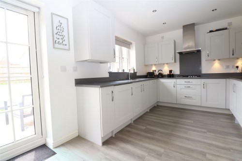 Kitchen/Family Room// Dining Room