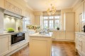 8588477-interior30.jpg