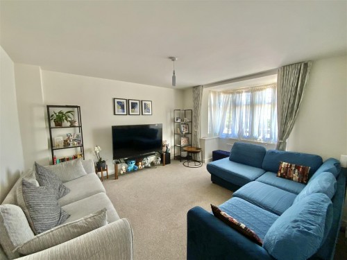 Cooper Croft, Hanslope - Photo 2