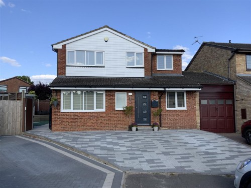 Springfield Gardens, Deanshanger, Milton Keynes - Photo 1