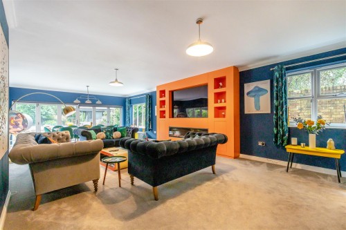 8651198-interior43.jpg