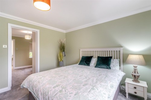 8651198-interior11.jpg