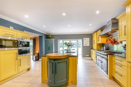 8651198-interior05.jpg