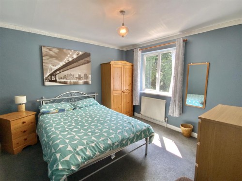 Brownbaker Court, Neath Hill - Photo 7