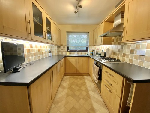 Parklands, Great Linford - Photo 3