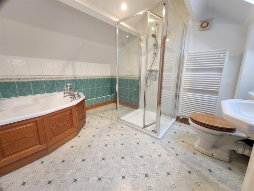 Ensuite.jpg